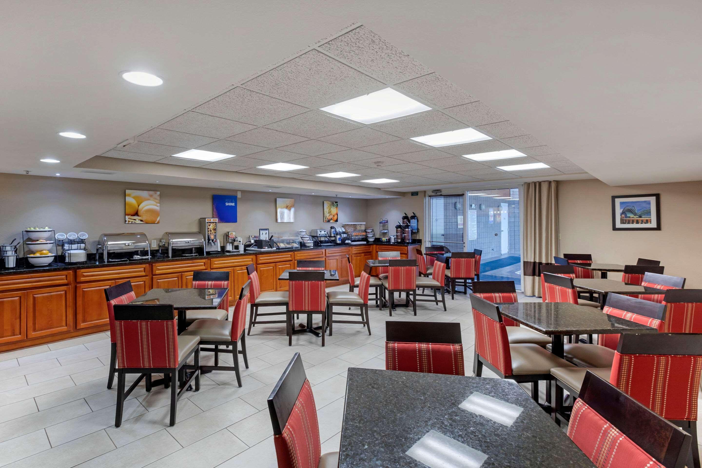 Comfort Inn & Suites Jackson - West Bend Zewnętrze zdjęcie