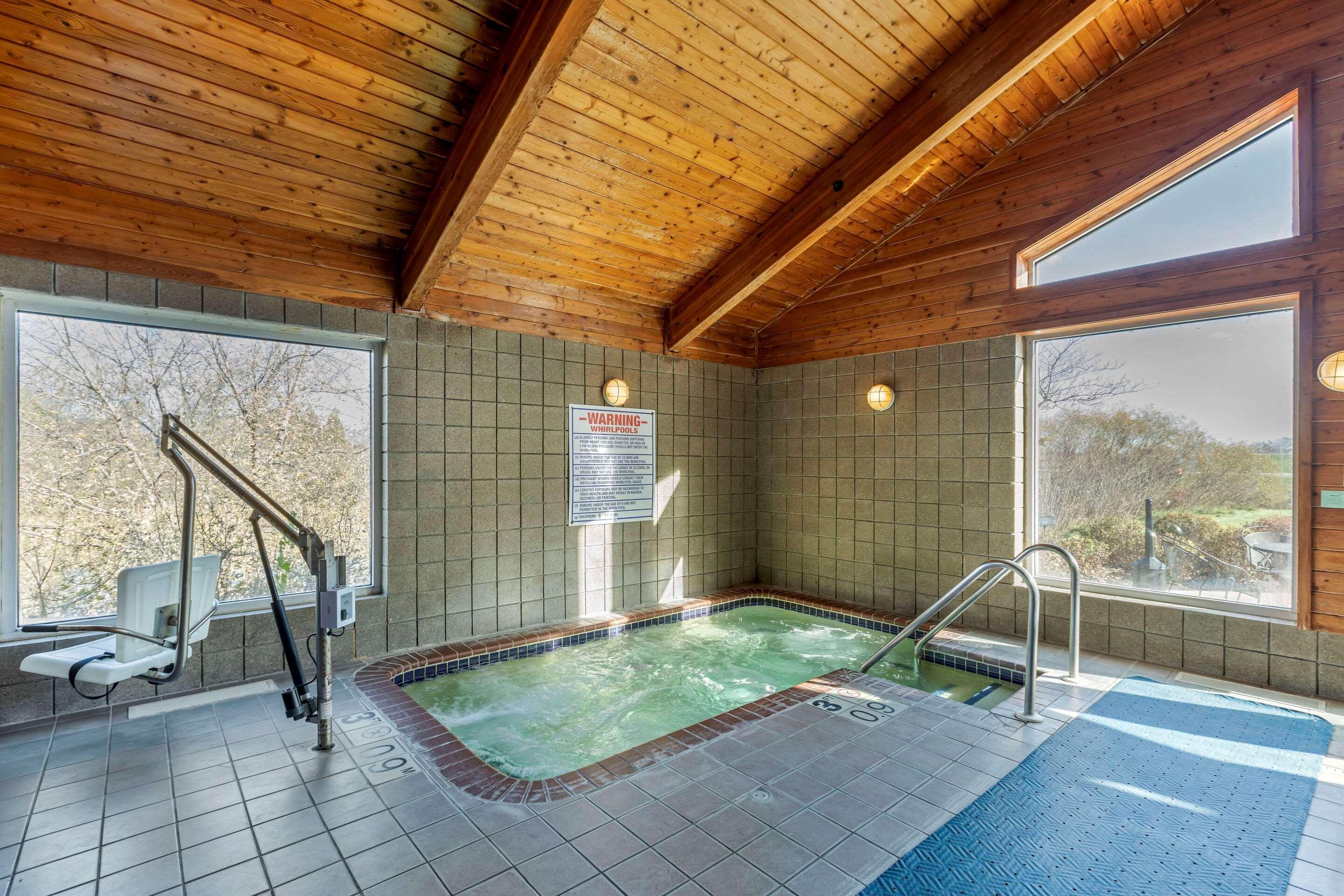 Comfort Inn & Suites Jackson - West Bend Zewnętrze zdjęcie