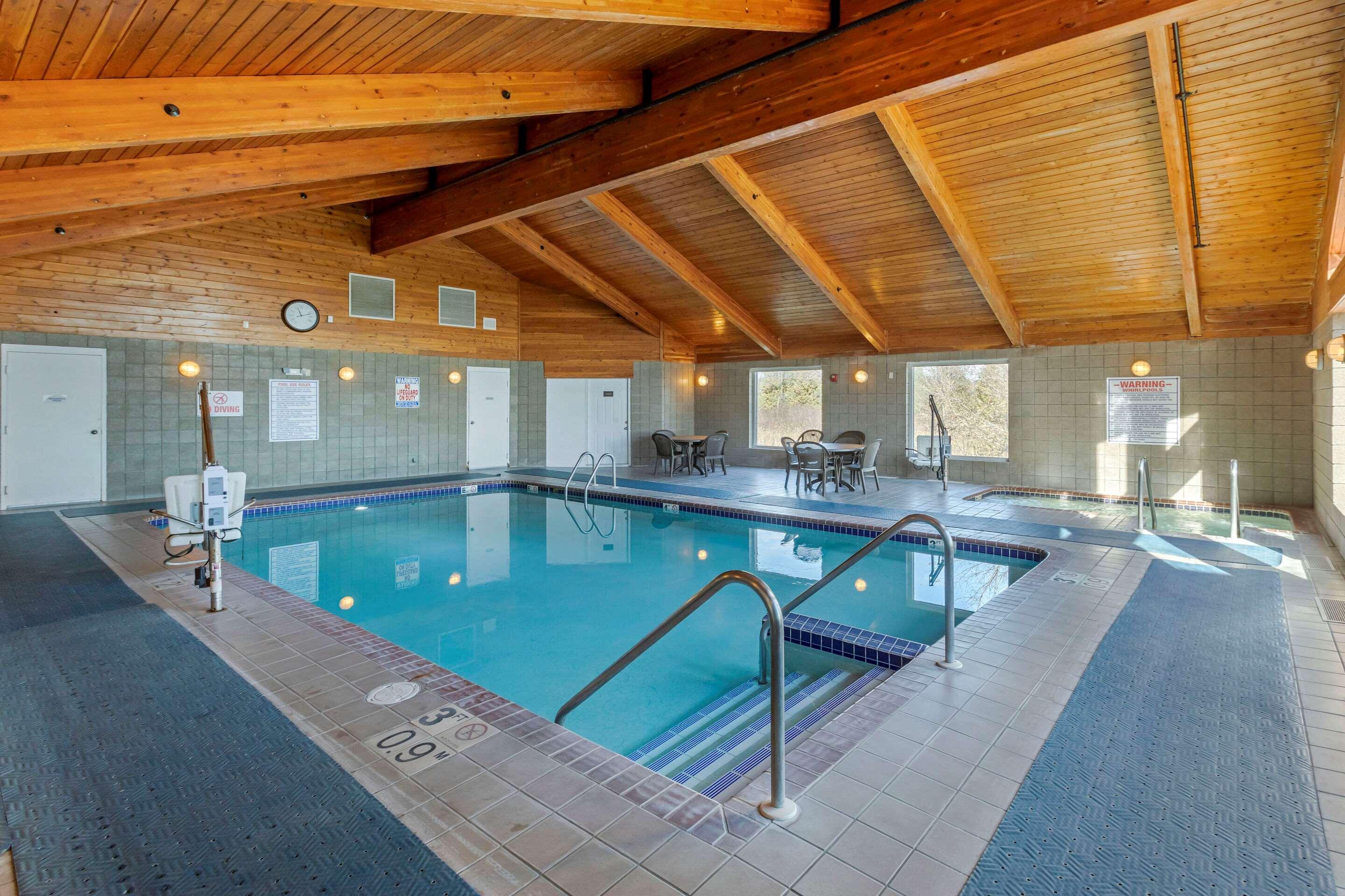 Comfort Inn & Suites Jackson - West Bend Zewnętrze zdjęcie